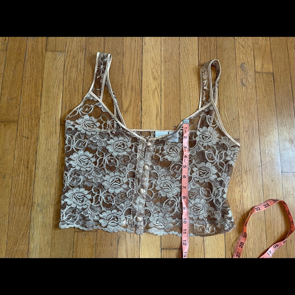 90s/ Y2K Vintage Sheer Gold Lace Crop Top - Picture 8 of 9